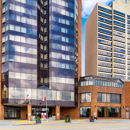Best Western Plus Waterfront Hotel Виндзор Экстерьер фото