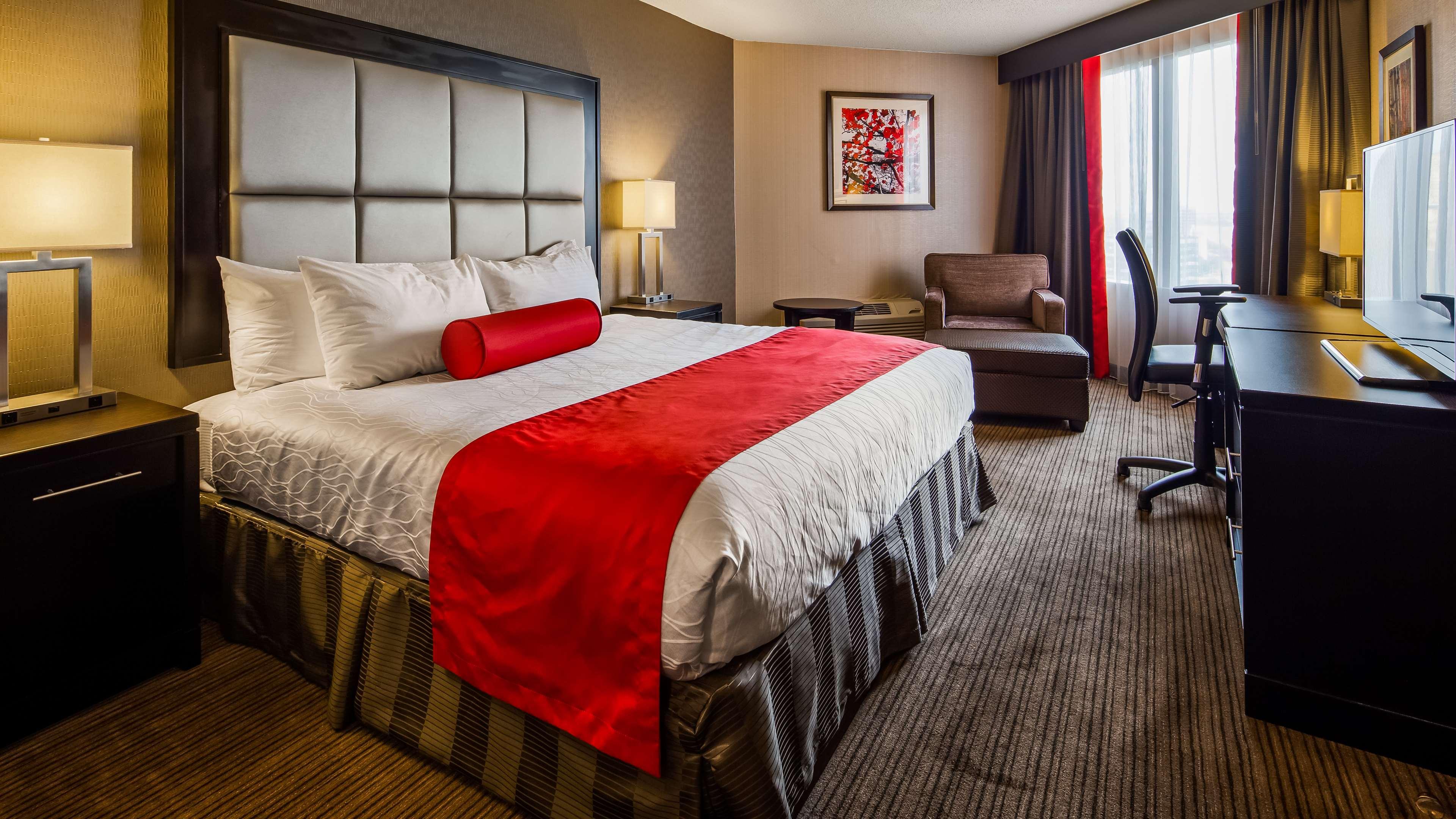 Best Western Plus Waterfront Hotel Виндзор Экстерьер фото
