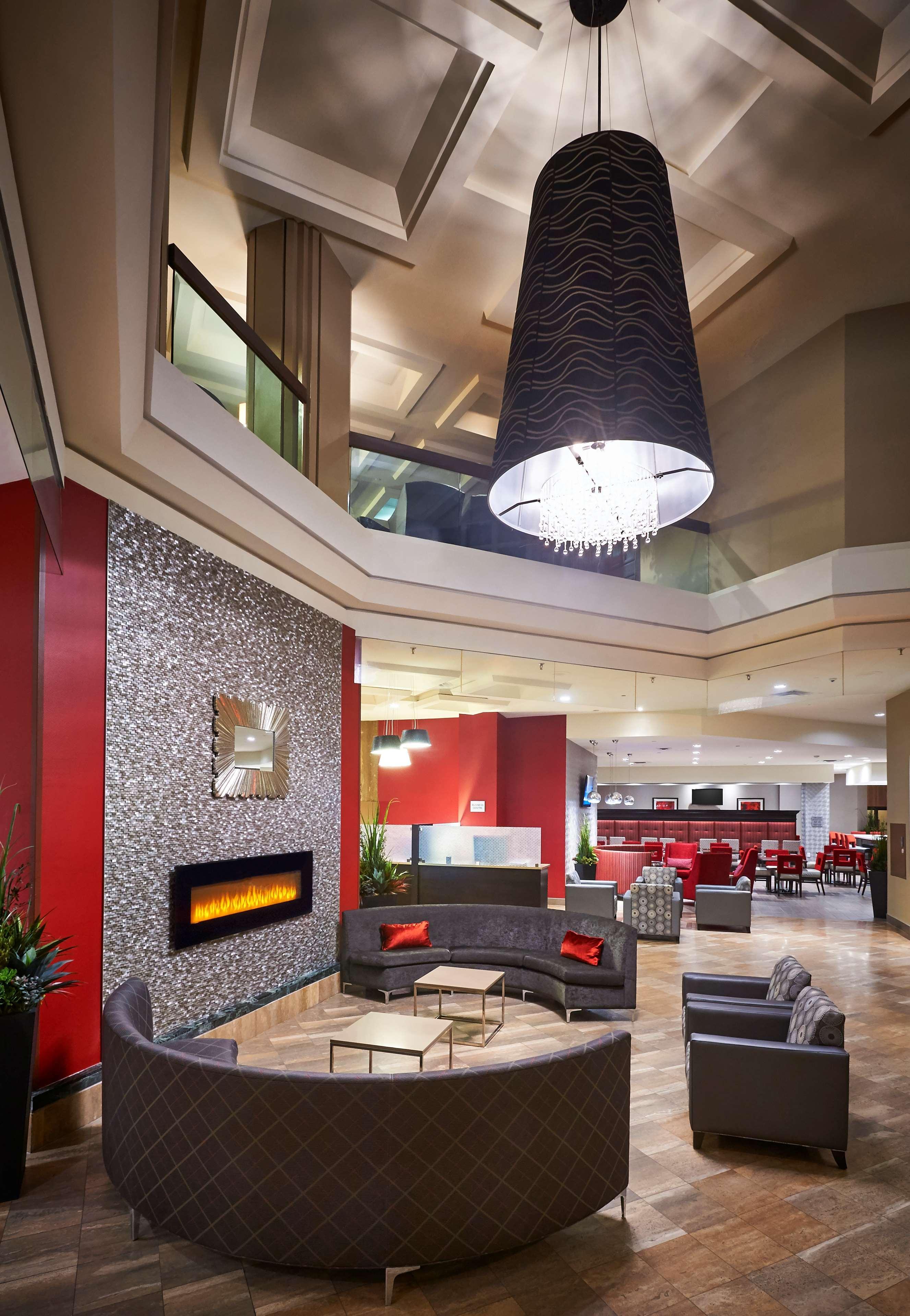 Best Western Plus Waterfront Hotel Виндзор Экстерьер фото