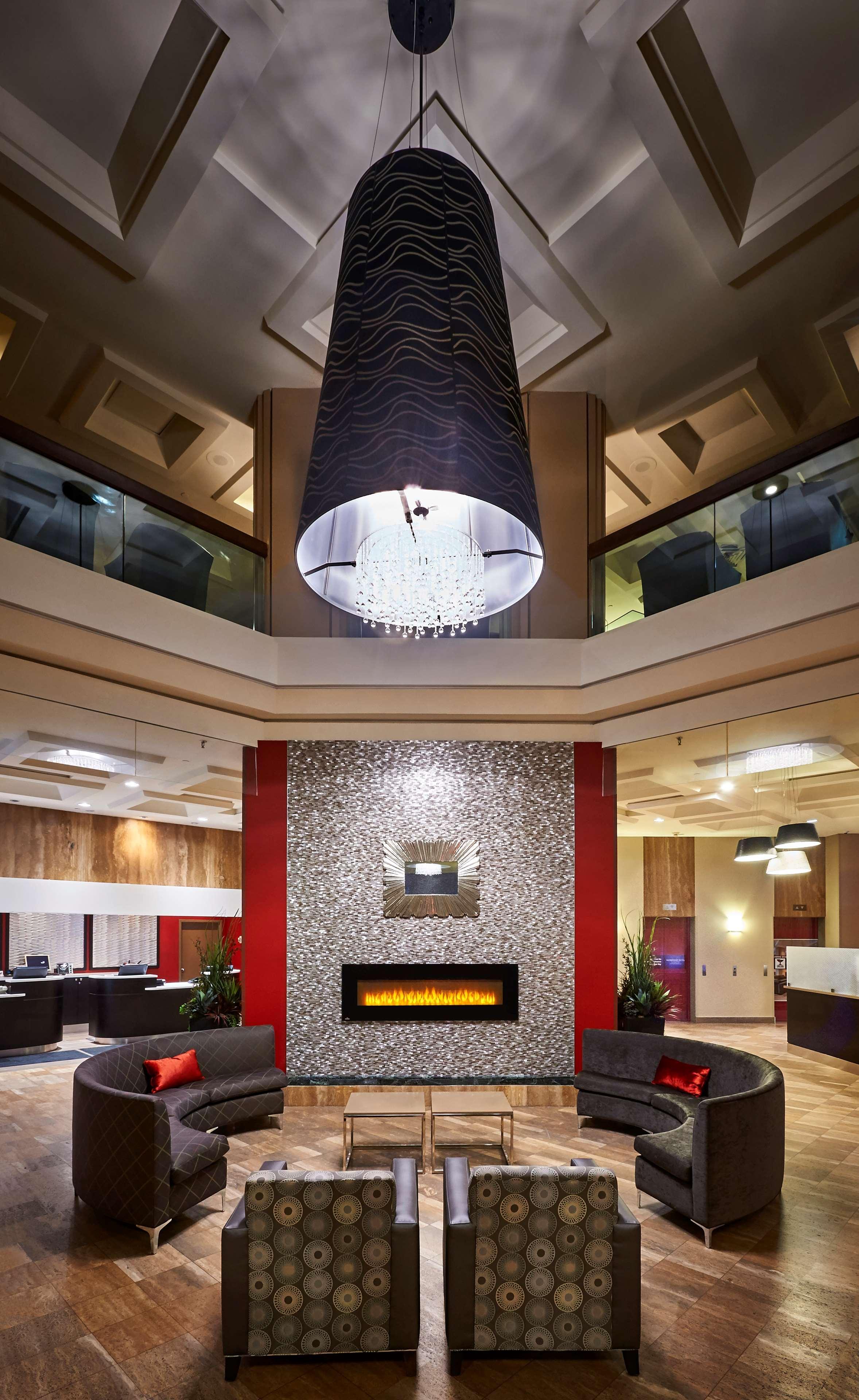 Best Western Plus Waterfront Hotel Виндзор Экстерьер фото