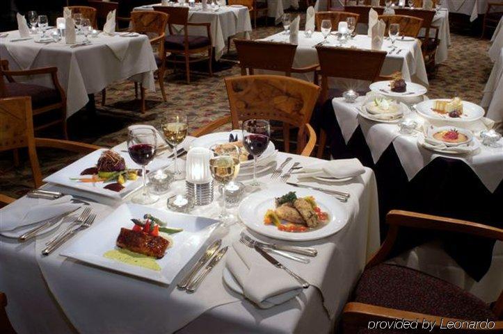 Best Western Plus Waterfront Hotel Виндзор Ресторан фото