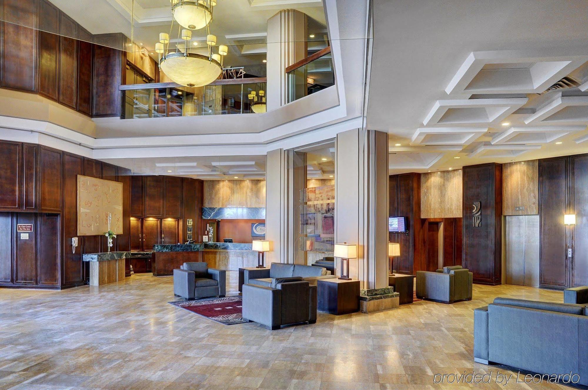 Best Western Plus Waterfront Hotel Виндзор Интерьер фото
